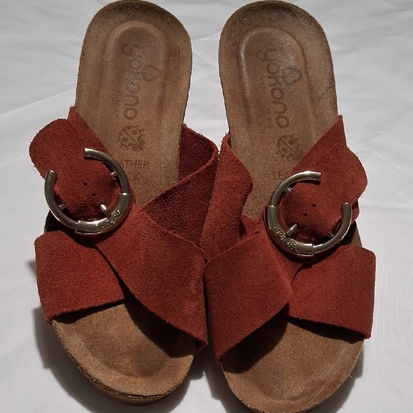 J.Renee Red Suede Flats with Gold Buckle - Picture 1 of 1